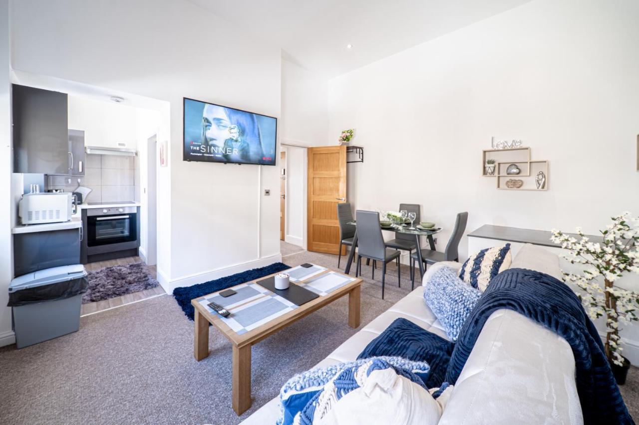 Cozy 1-Bedroom Apartment In The Heart Of Barnsley Town Centre Exterior foto