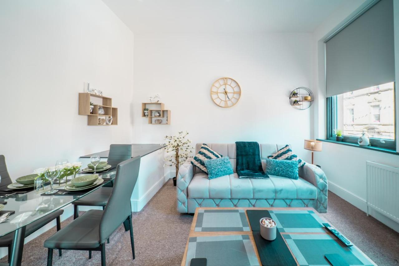 Cozy 1-Bedroom Apartment In The Heart Of Barnsley Town Centre Exterior foto