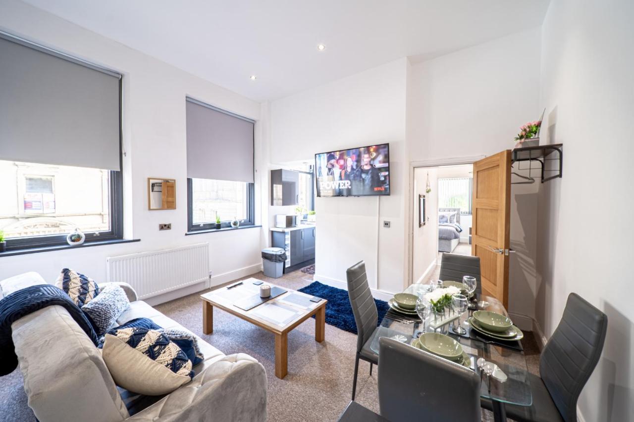 Cozy 1-Bedroom Apartment In The Heart Of Barnsley Town Centre Exterior foto