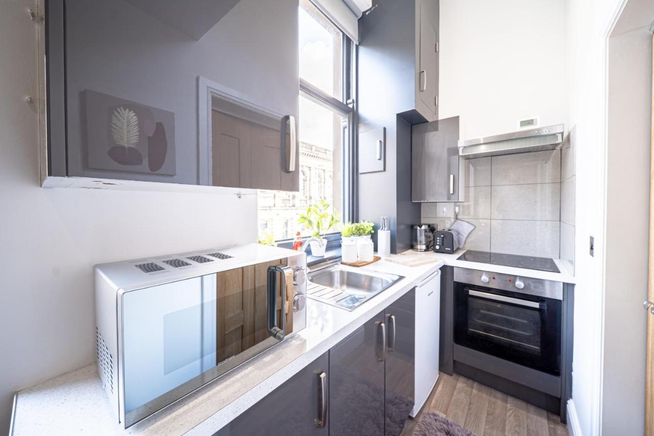 Cozy 1-Bedroom Apartment In The Heart Of Barnsley Town Centre Exterior foto