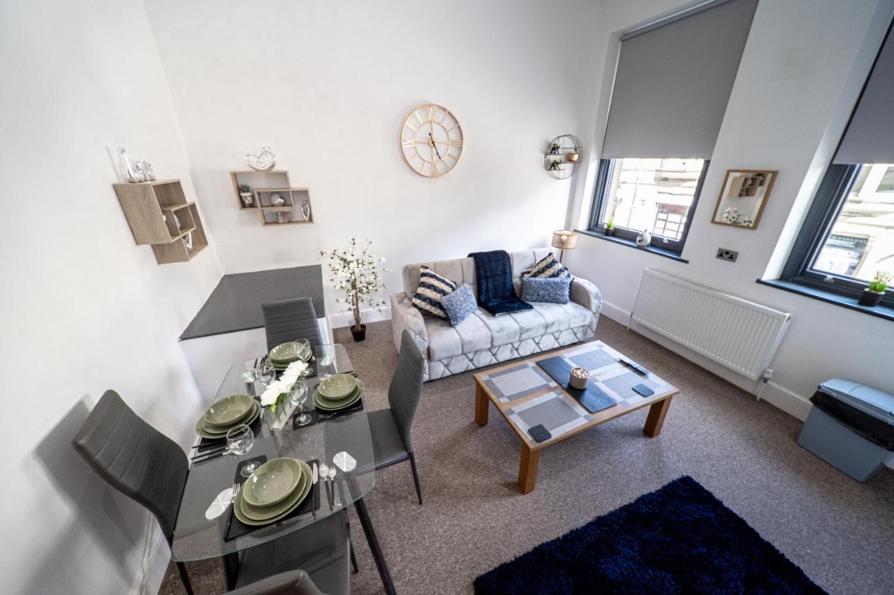 Cozy 1-Bedroom Apartment In The Heart Of Barnsley Town Centre Exterior foto