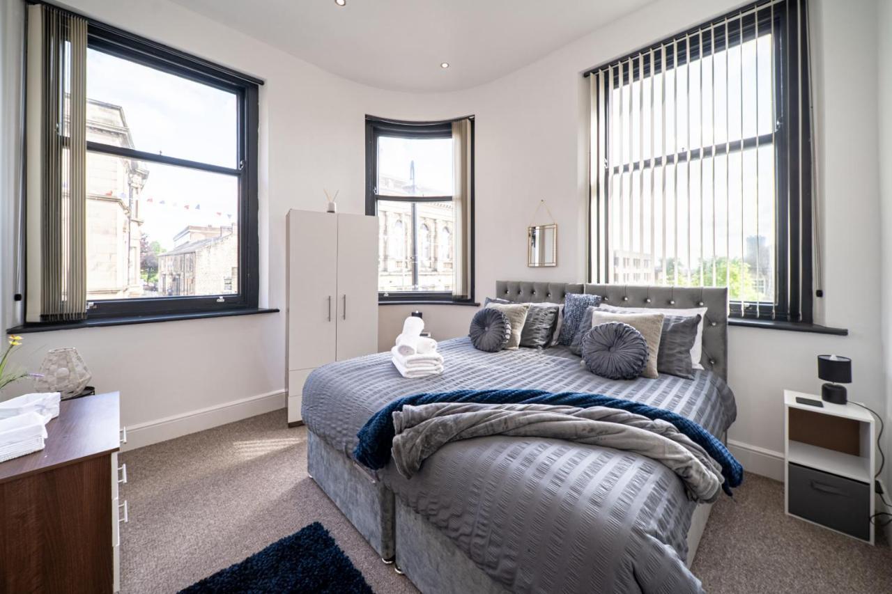 Cozy 1-Bedroom Apartment In The Heart Of Barnsley Town Centre Exterior foto