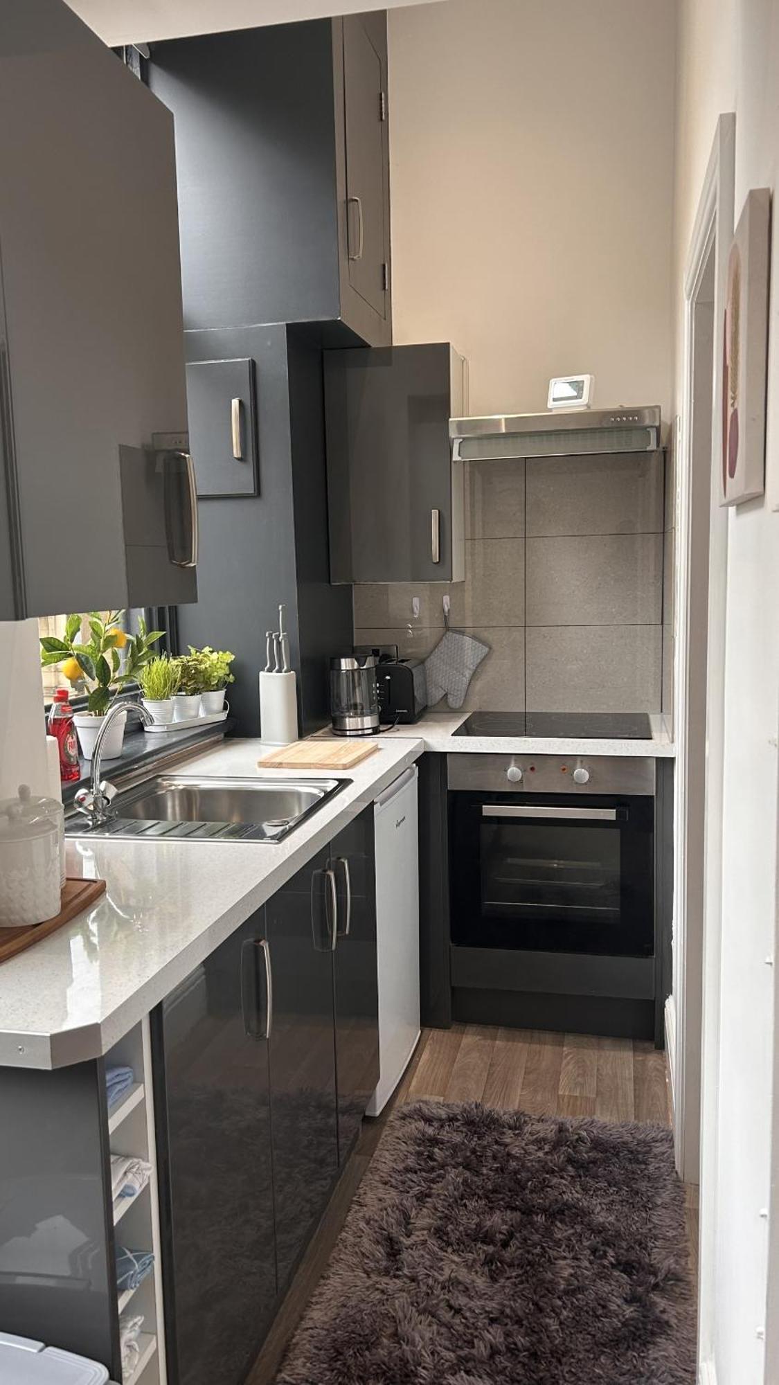 Cozy 1-Bedroom Apartment In The Heart Of Barnsley Town Centre Exterior foto