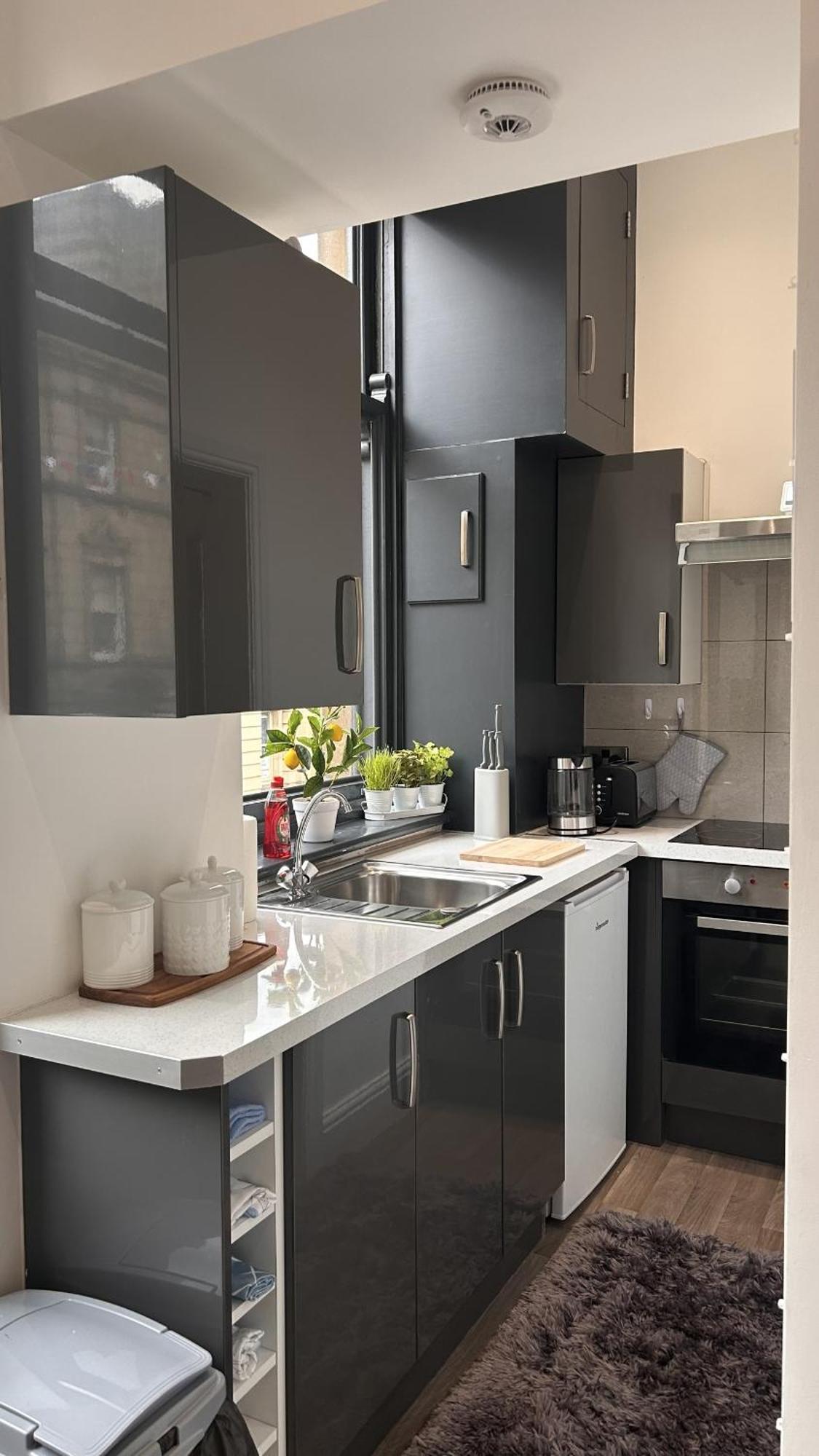Cozy 1-Bedroom Apartment In The Heart Of Barnsley Town Centre Exterior foto